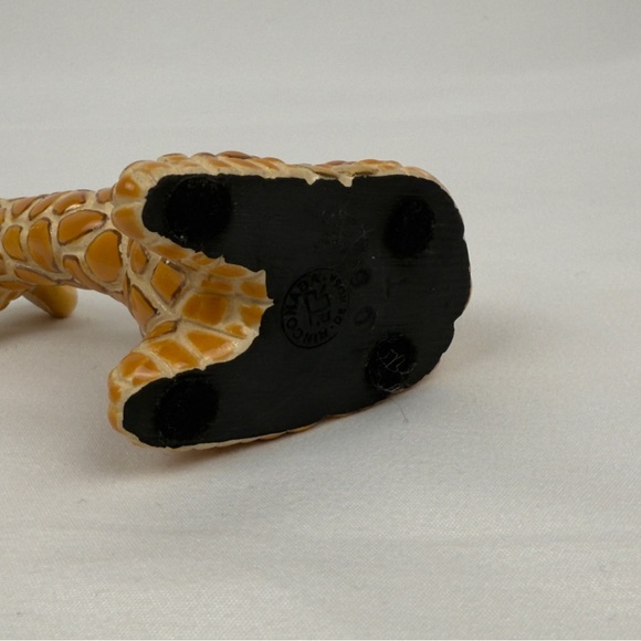 Rinconada De Rosa Mini Giraffe Figurine Gold Accents Uruguay Signed 3.5” - Picture 9 of 10